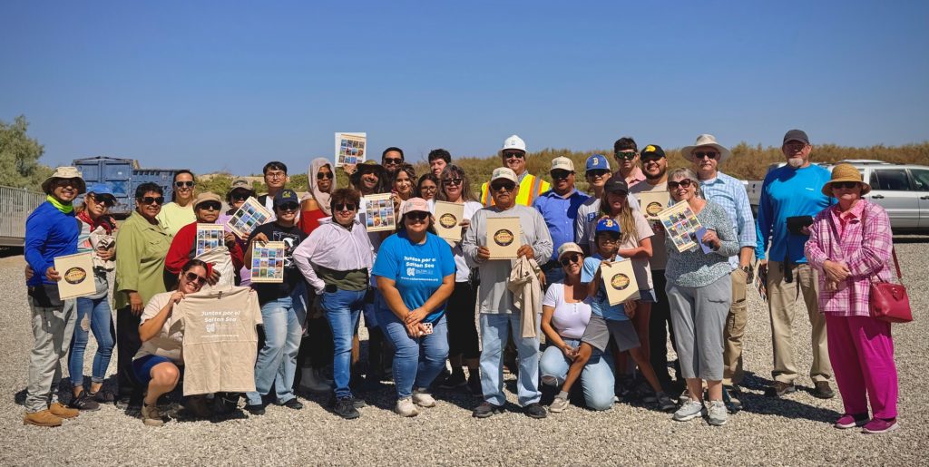 25-person group picture of tour participants